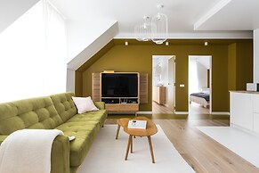 Colors Apartments