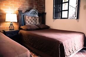 Lar Antiqua Hotel