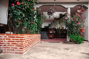 Lar Antiqua Hotel