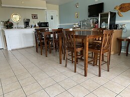 American Inn and Suites