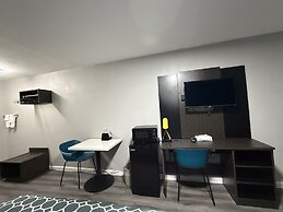 American Inn and Suites