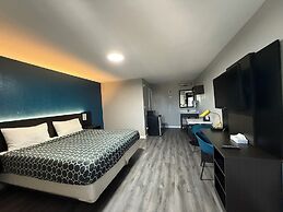American Inn and Suites