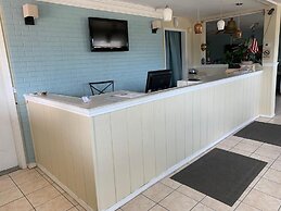 American Inn and Suites
