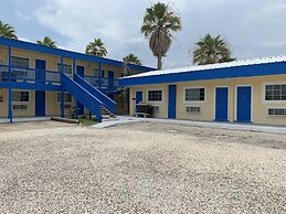 American Inn and Suites