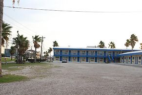 American Inn and Suites