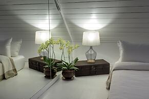 Chandra Residence