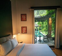 Chandra Residence
