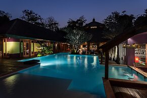 Chandra Residence