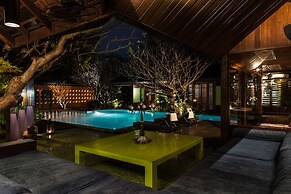 Chandra Residence