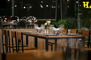 Halais Hotel