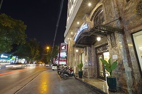 Halais Hotel