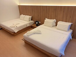 Lot 33 Boutique Hotel