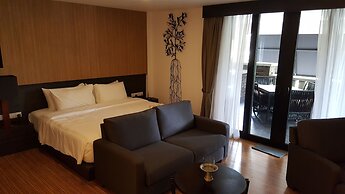 Lot 33 Boutique Hotel