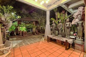 Lot 33 Boutique Hotel