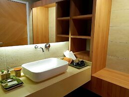 Lot 33 Boutique Hotel