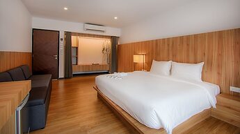 Lot 33 Boutique Hotel