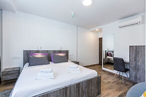 Apinelo Tower Rooms