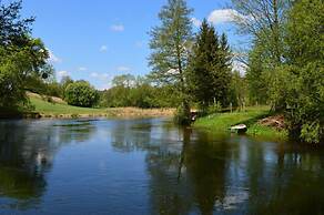 tuŻur Domki Nad Potokiem