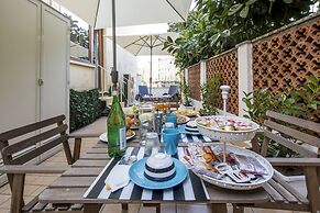 Flower Suites Sorrento