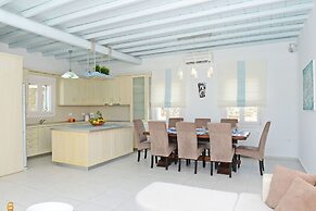 Tatiana Villa & Apartments