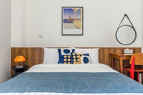 Oriental Blue Smart Stay