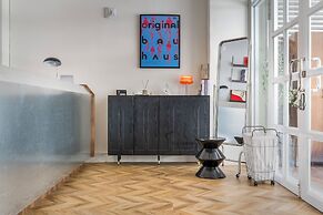 Oriental Blue Smart Stay