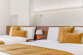 Oriental Blue Smart Stay