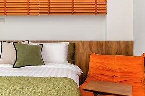 Oriental Blue Smart Stay