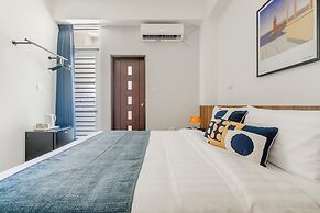 Oriental Blue Smart Stay