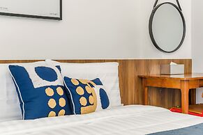 Oriental Blue Smart Stay