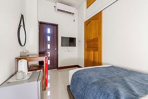 Oriental Blue Smart Stay