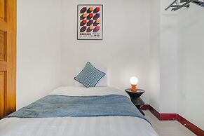 Oriental Blue Smart Stay
