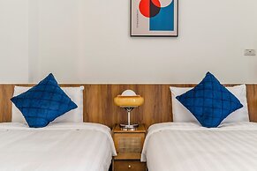 Oriental Blue Smart Stay