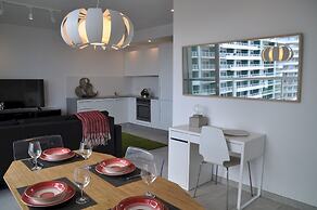 Modern Seaview Apartment In a Prime Location