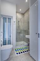 Modern Seaview Apartment In a Prime Location
