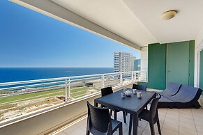 Stunning Seafront Lux Apt, Fort Cambridge wt Pool