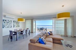 Stunning Seafront Lux Apt, Fort Cambridge wt Pool
