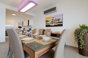 Seaview APT Incl Pool IN Sliema