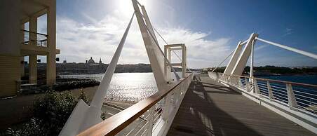 Seaview APT Incl Pool IN Sliema