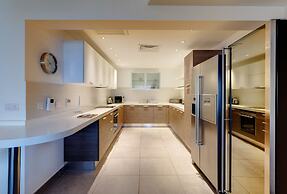 Seaview Apartment In Fort Cambridge, Sliema