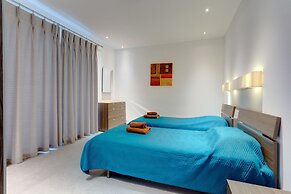 Seaview Apartment In Fort Cambridge, Sliema