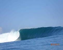 Ekas Surf Resort