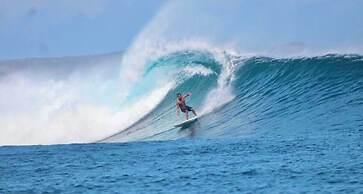 Ekas Surf Resort