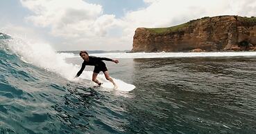 Ekas Surf Resort