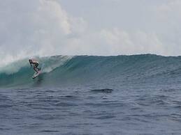 Ekas Surf Resort