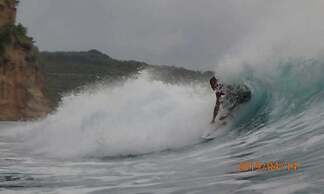 Ekas Surf Resort