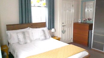 Peel House Apartments