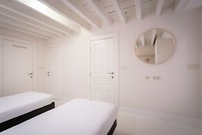 Saint Pauls Suite 1