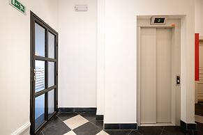 Saint Pauls Suite 1