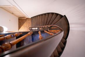 Saint Pauls Suite 1